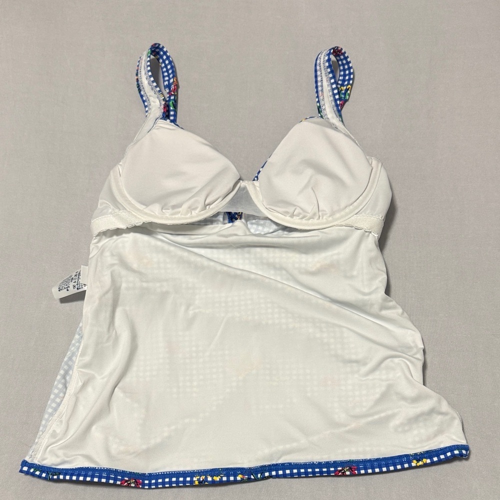 Lands' End Blue Floral V-Neck Wrap Underwire Tankini Swimsuit Top - Picture 5 of 7
